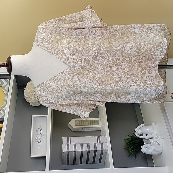 Michael Kors - Picture 1 of 7